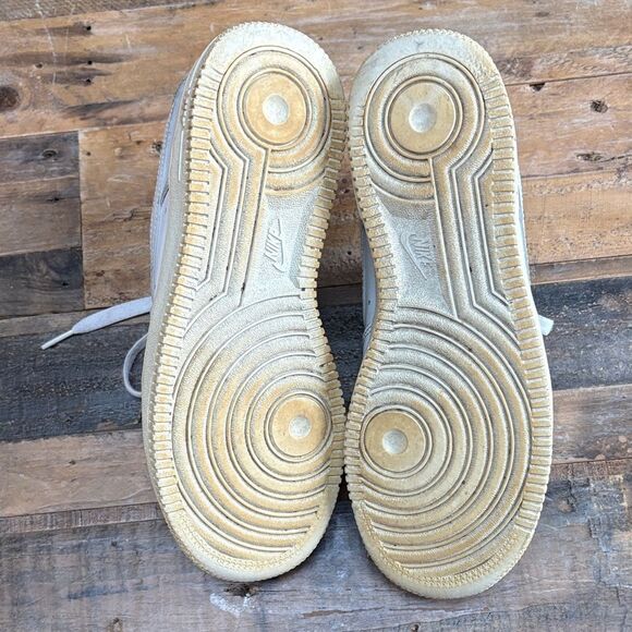 Kids White Nike Air Sneakers Size 6 - Picture 3 of 3